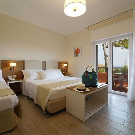 Hotel Villaggio Casarossa クロトーネ エクステリア 写真