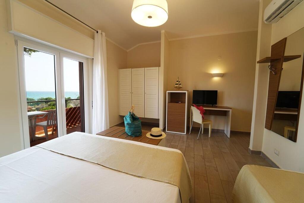 Hotel Villaggio Casarossa クロトーネ エクステリア 写真